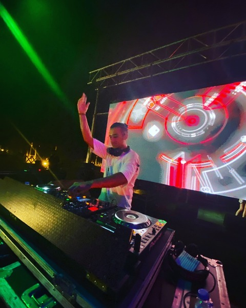 Header of bigkingextra