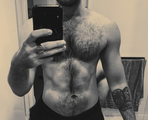 Header of charliehudsonxx