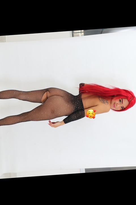 Header of evelynlopera