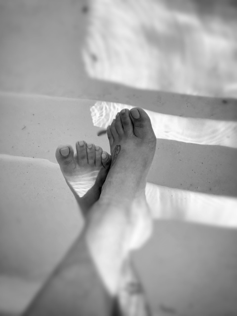 Header of feettoesnmore