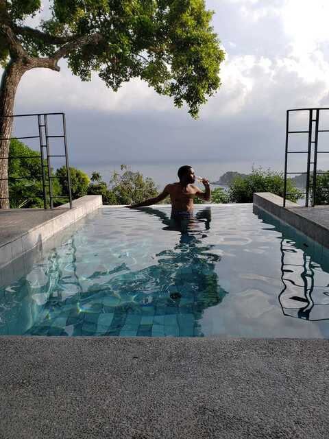 Header of heyhandsome