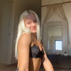 holliechamberlain (Hollie Chamberlain) OnlyFans Leaked Videos and Pictures 

 profile picture