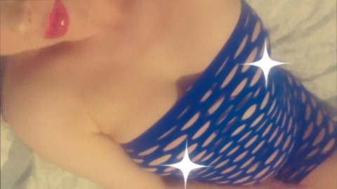 Header of kinkyblondehousewife