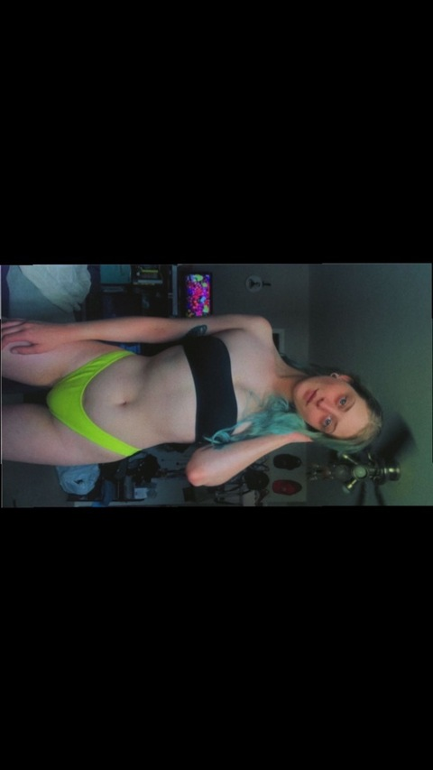 Header of kittykatsxox