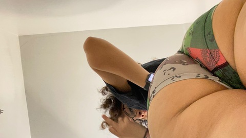 Header of officialjenn