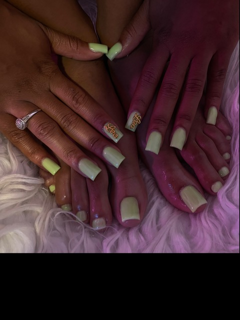 Header of onlyfreakslivehere