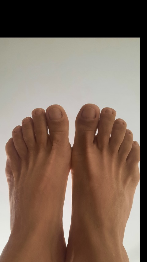 Header of ooohhh.those.toes