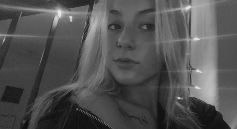 Header of sierraroseee